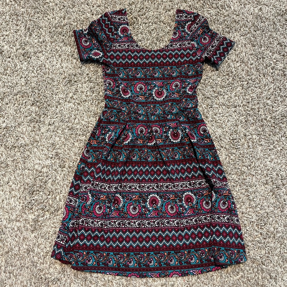 Lularoe dress vivid colors, great fit